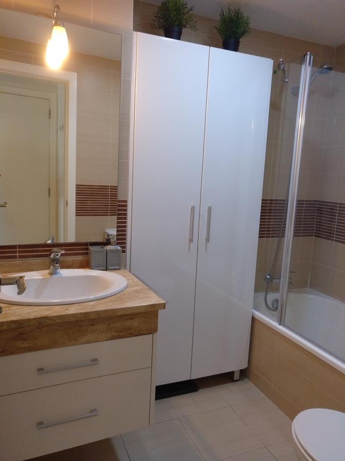 Realrent Calamora I Apartment *