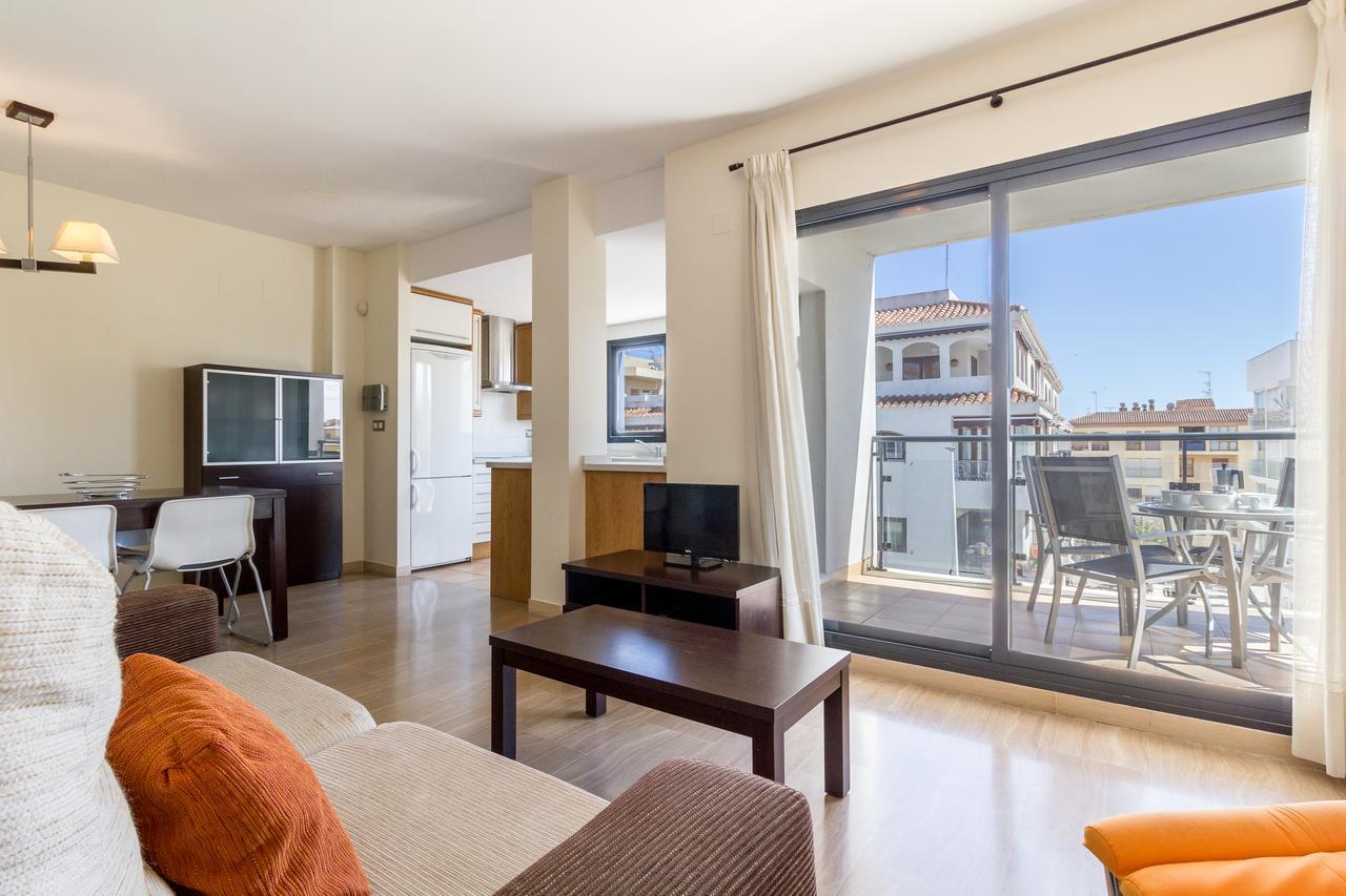 Realrent Calamora I Apartment