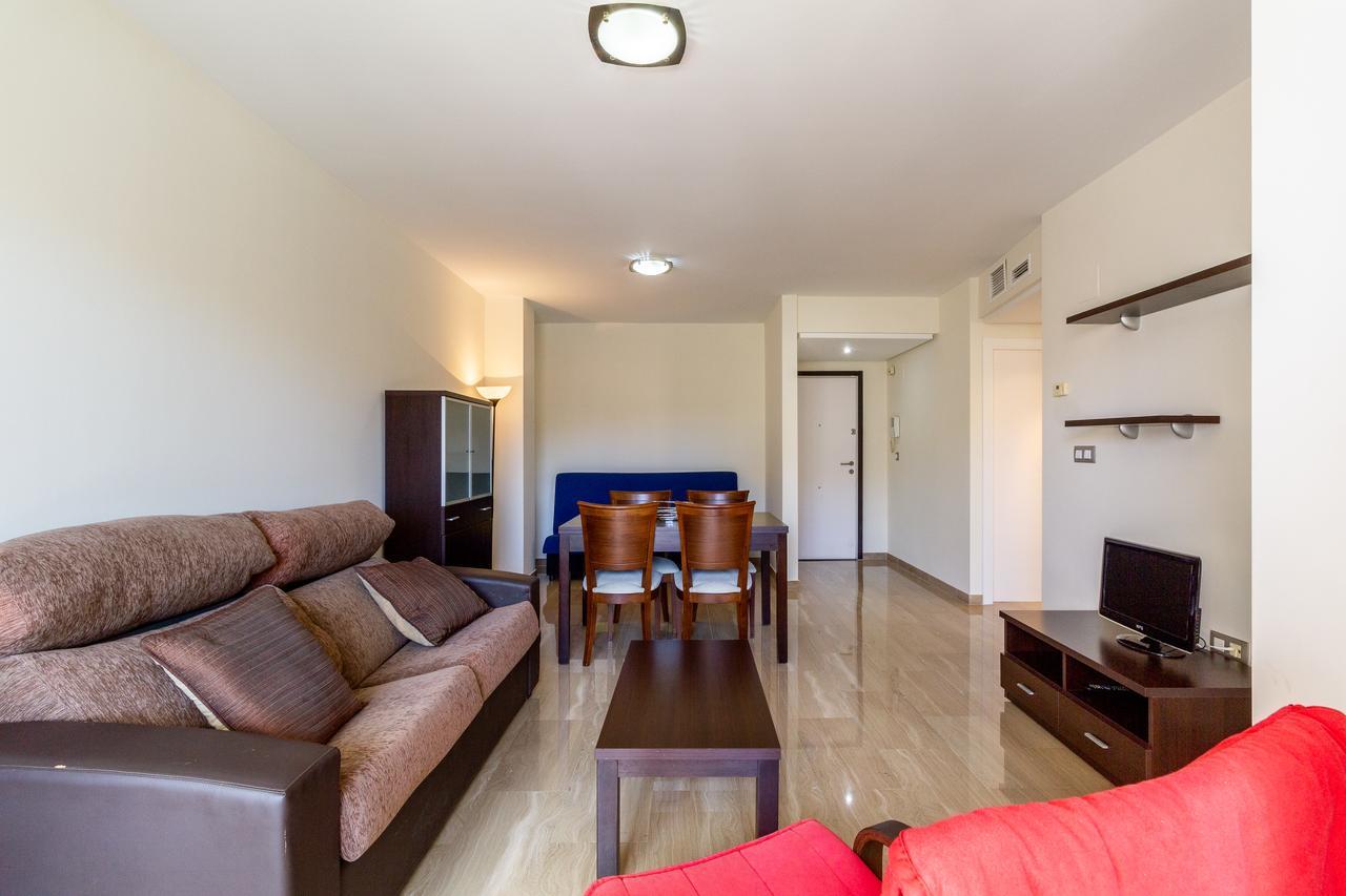Realrent Calamora I Apartment