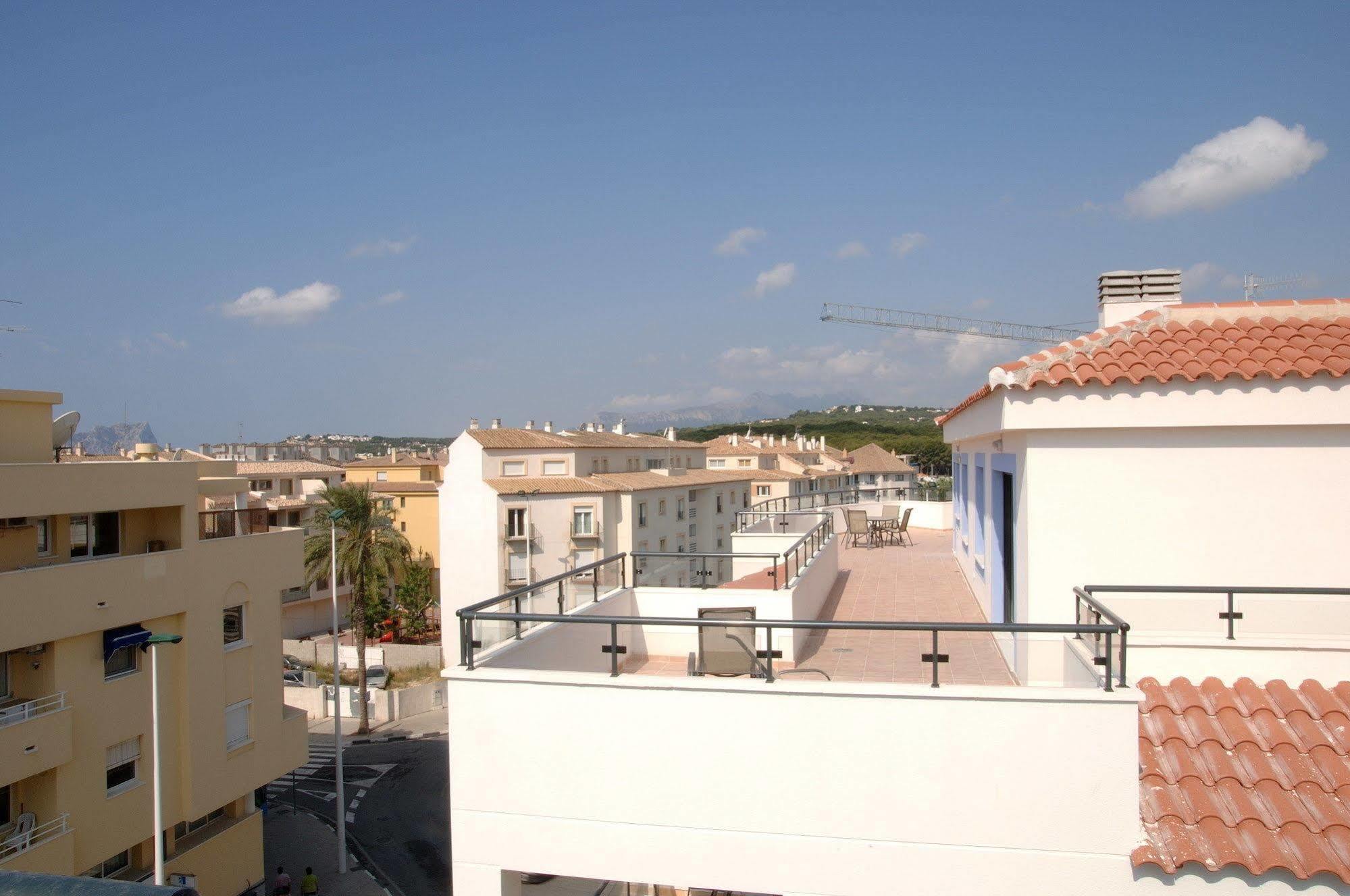 Realrent Calamora I Apartment *